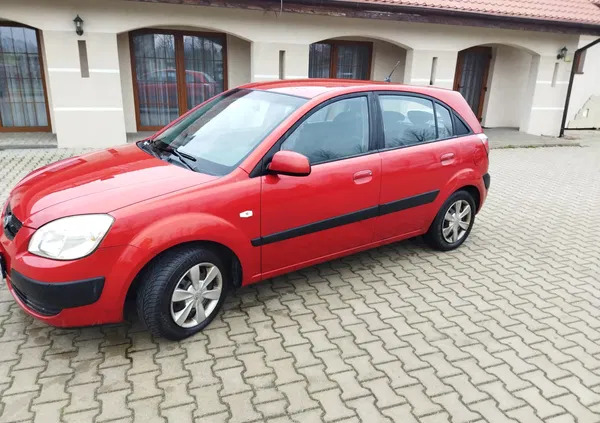 samochody osobowe Kia Rio cena 7200 przebieg: 278000, rok produkcji 2005 z Lubliniec